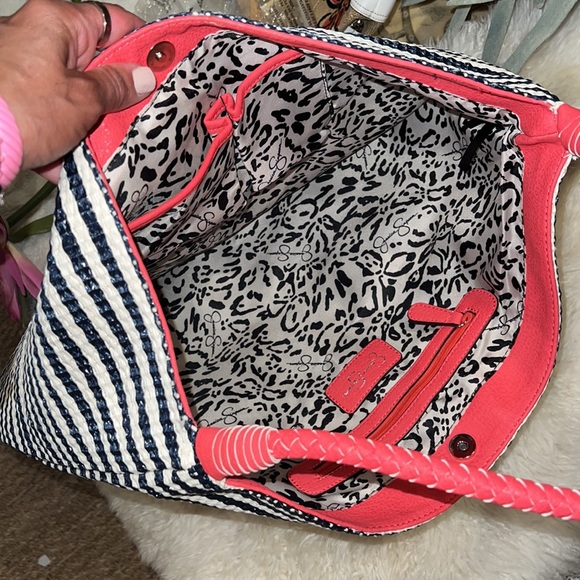 Jessica Simpson Bag ! 🏖️ - Picture 7 of 7